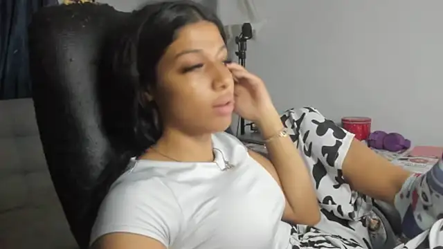 pocahontas lov20 online show from January 14, 2:39 am