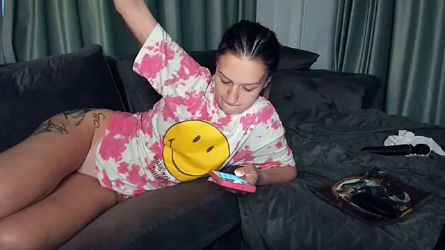 LaraStone69 online show from May 14, 5:31 pm