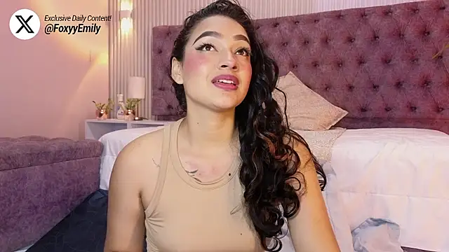 EMILYY FOXY online show from February 24, 7:01 pm