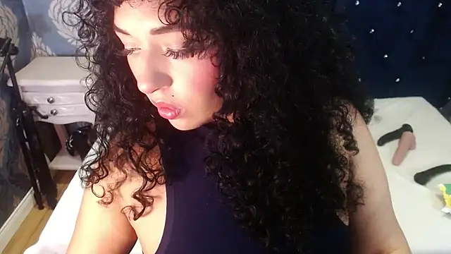 Sofiacowperx online show from May 17, 6:37 pm