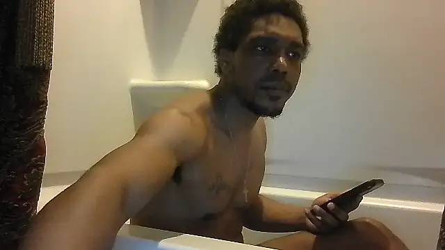 Snapshot of bigboytoy912 chatting on March 14, 8:14 pm bigboytoy912 online show from March 14, 8:14 pm