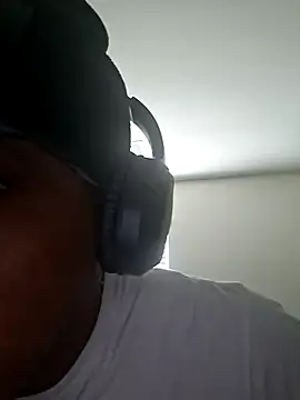 Snapshot of bigboytoy912 chatting on April 1, 4:15 pm bigboytoy912 online show from April 1, 4:15 pm