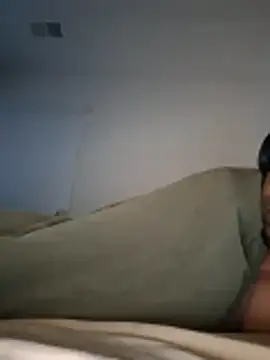 Snapshot of bigboytoy912 chatting on April 30, 6:09 am bigboytoy912 online show from April 30, 6:09 am