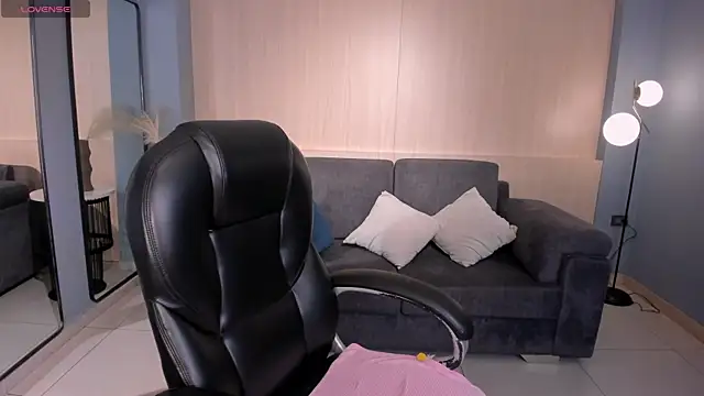 SavannahStorm online show from March 14, 12:32 pm