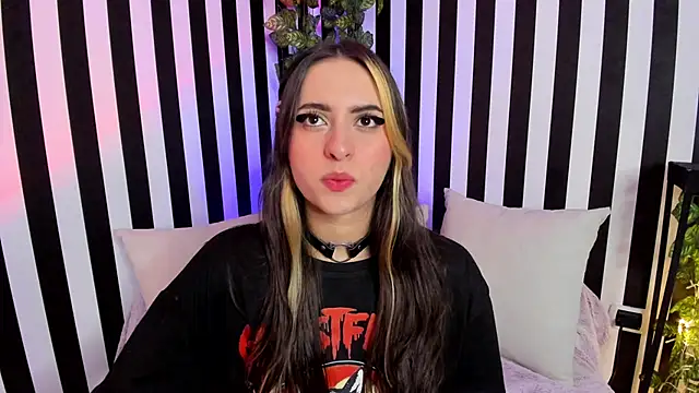 Snapshot of liz_goth chatting on September 29, 12:32 pm liz goth online show from September 29, 12:32 pm