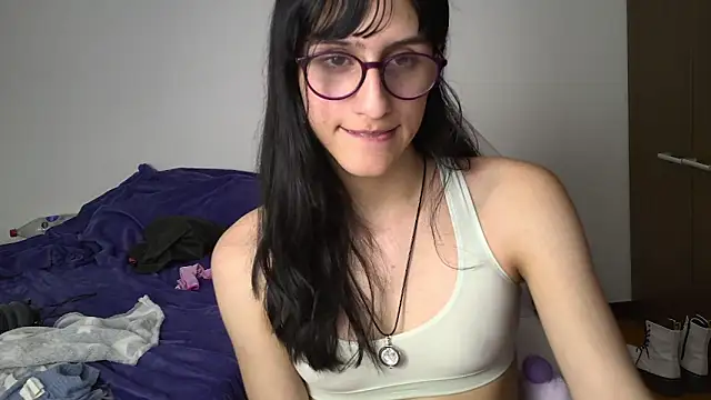 Snapshot of Alice_love29 chatting on January 18, 1:30 am Alice love29 online show from January 18, 1:30 am