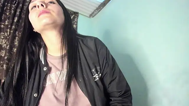 Snapshot of Nathaly_love96 chatting on February 7, 12:14 am Nathaly love96 online show from February 7, 12:14 am