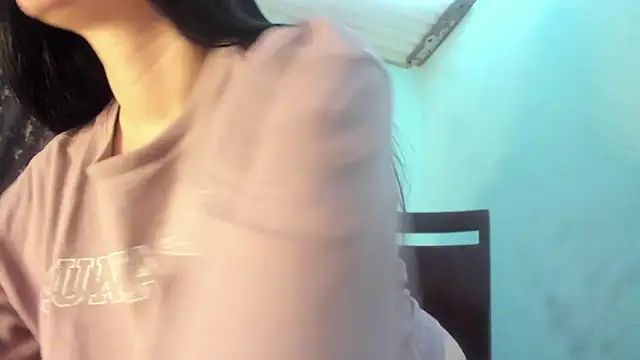 Snapshot of Nathaly_love96 chatting on March 1, 12:51 pm Nathaly love96 online show from March 1, 12:51 pm