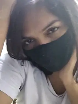 illay love online show from November 17, 4:57 pm