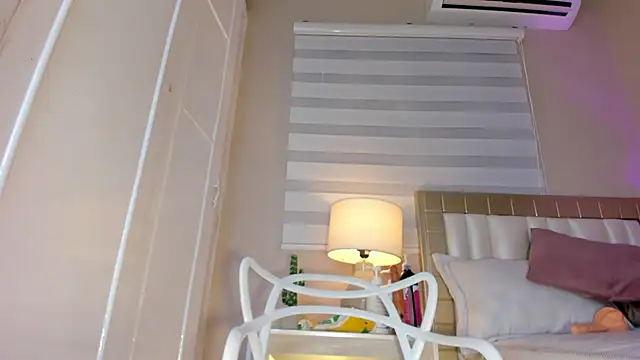 zoe sky  online show from March 20, 5:47 pm