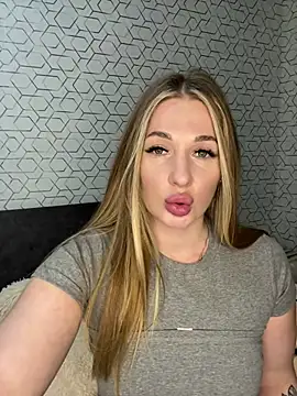 Snapshot of Tatti-Go chatting on March 30, 3:35 pm Tatti-Go online show from March 30, 3:35 pm