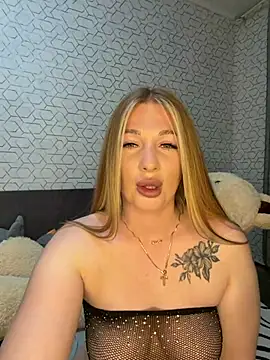Snapshot of Tatti-Go chatting on May 26, 5:42 pm Tatti-Go online show from May 26, 5:42 pm