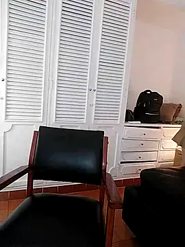 Adel Nesbiit online show from March 28, 7:46 pm