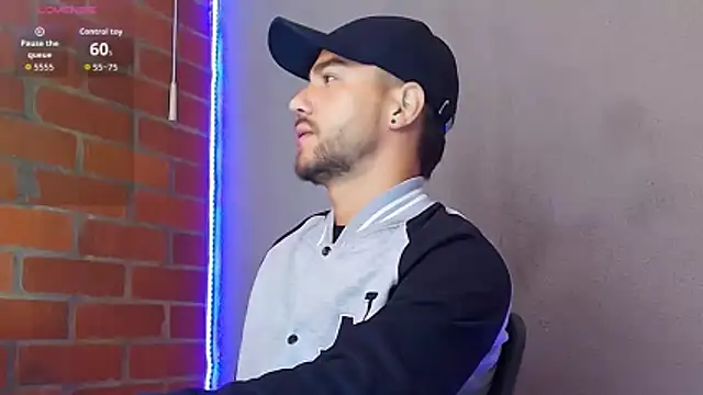 Leandro valenzuela online show from February 19, 1:29 pm