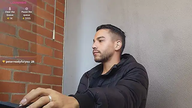 Leandro valenzuela online show from April 6, 2:40 pm