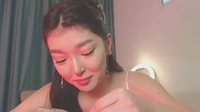 AudreyMell online show from February 6, 1:36 pm