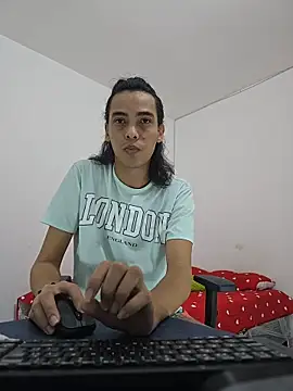 NickSull   online show from December 4, 10:29 pm