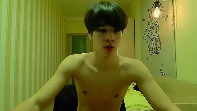 Snapshot of gayGamogey chatting on December 18, 4:49 pm gayGamogey online show from December 18, 4:49 pm