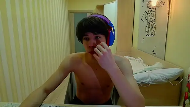 Snapshot of gayGamogey chatting on December 22, 6:16 pm gayGamogey online show from December 22, 6:16 pm