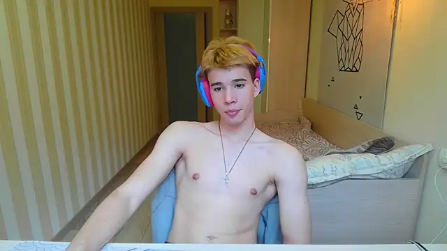 gayGamogey online show from June 5, 10:54 am