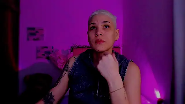 Charlee pink online show from February 28, 3:24 pm