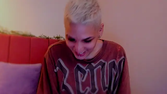 Charlee pink online show from March 6, 6:04 pm