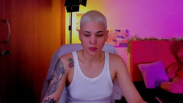 Charlee pink online show from April 7, 12:16 pm