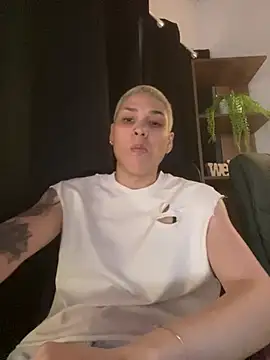 Charlee pink online show from May 10, 6:13 pm