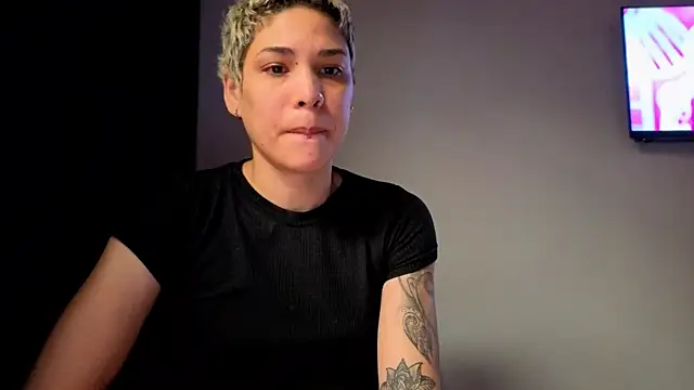 Charlee pink online show from July 11, 3:26 pm