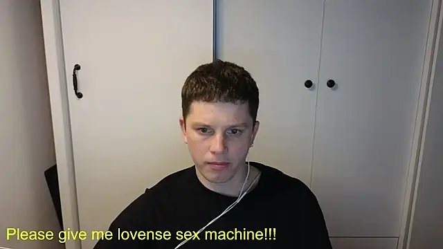 Snapshot of BigL0ve chatting on April 24, 2:52 pm BigL0ve online show from April 24, 2:52 pm