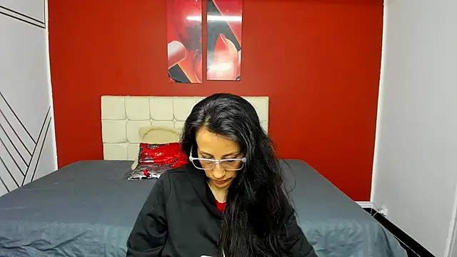 Snapshot of Abrillee1 chatting on February 13, 10:43 pm Abrillee1 online show from February 13, 10:43 pm