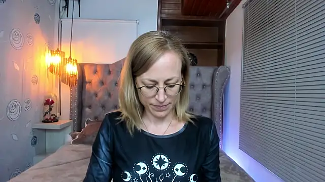 Snapshot of SammySanders chatting on January 3, 11:12 pm SammySanders online show from January 3, 11:12 pm