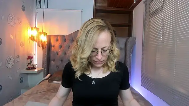 Snapshot of SammySanders chatting on January 18, 12:04 pm SammySanders online show from January 18, 12:04 pm