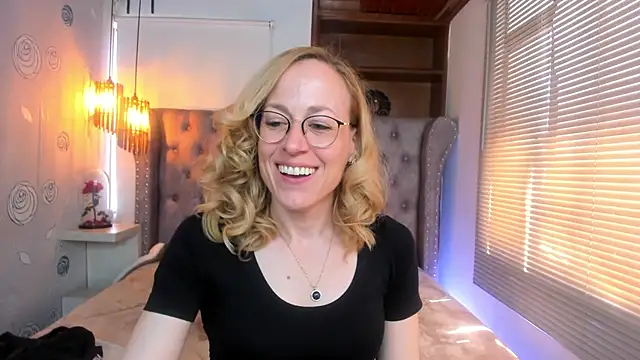 Snapshot of SammySanders chatting on January 18, 6:10 pm SammySanders online show from January 18, 6:10 pm