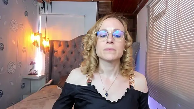 Snapshot of SammySanders chatting on January 22, 5:17 pm SammySanders online show from January 22, 5:17 pm