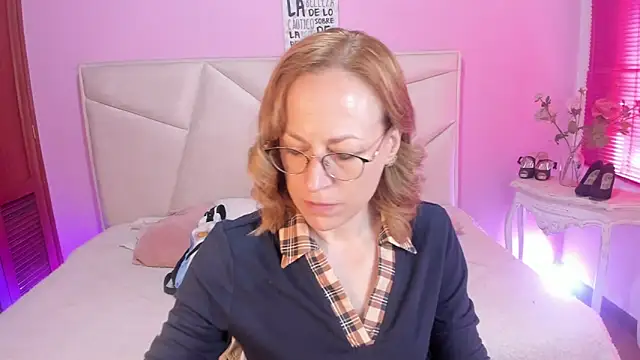 Snapshot of SammySanders chatting on November 3, 1:56 pm SammySanders online show from November 3, 1:56 pm