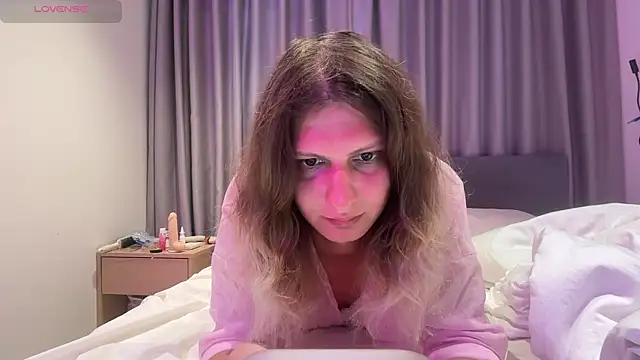 Alice Pinkhead online show from December 22, 6:32 am