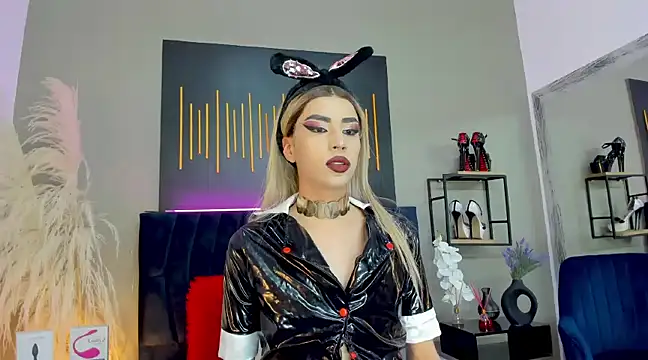 BrianaSchafer online show from December 17, 5:47 pm