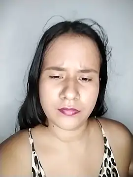 Snapshot of sol_miluna chatting on May 17, 8:12 am sol miluna online show from May 17, 8:12 am