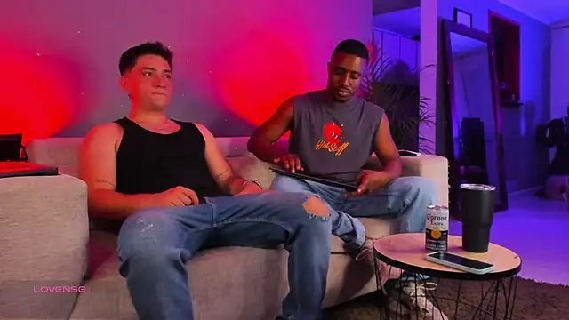 Snapshot of adamjackson_ chatting on September 9, 2:11 am adamjackson online show from September 9, 2:11 am