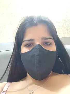 Snapshot of aaliya_bhattt chatting on March 2, 11:42 pm aaliya bhattt online show from March 2, 11:42 pm