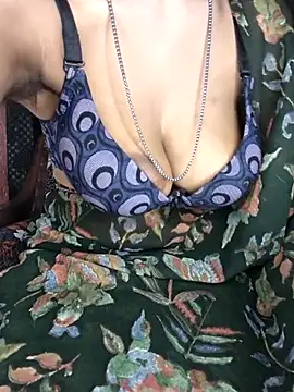 baby soni78690 online show from March 29, 4:18 pm