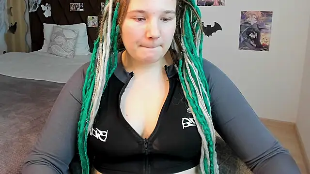 GloriaHylivi online show from December 8, 11:46 am