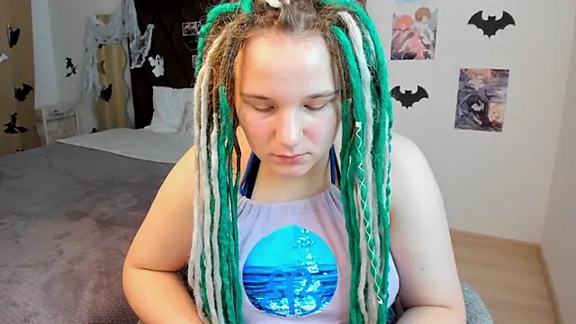 GloriaHylivi online show from December 12, 3:27 pm