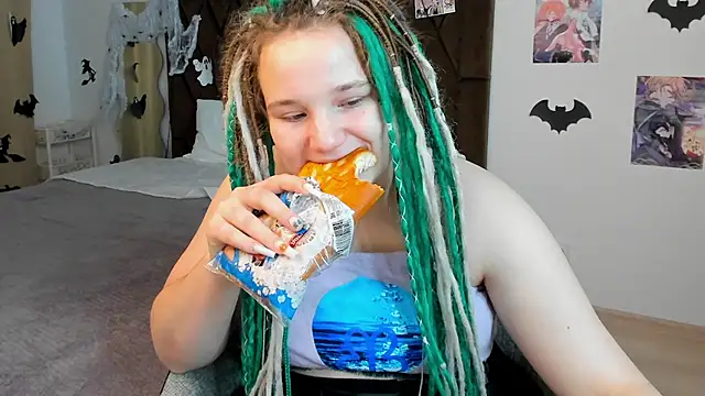 GloriaHylivi online show from December 21, 3:09 pm