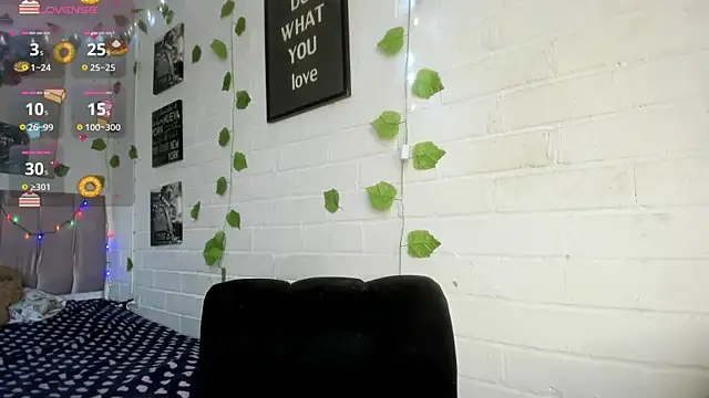 katt  black   online show from December 19, 9:44 pm