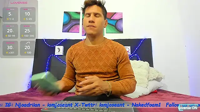 Snapshot of nakedfoam1 chatting on January 10, 3:50 am nakedfoam1 online show from January 10, 3:50 am