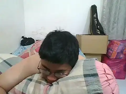 Snapshot of shyboymasturbation chatting on January 4, 6:09 pm shyboymasturbation online show from January 4, 6:09 pm