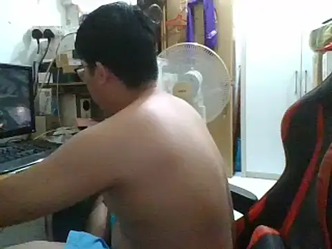 Snapshot of shyboymasturbation chatting on February 6, 4:47 pm shyboymasturbation online show from February 6, 4:47 pm