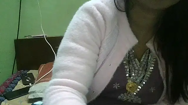 couplesuni online show from December 3, 5:00 pm